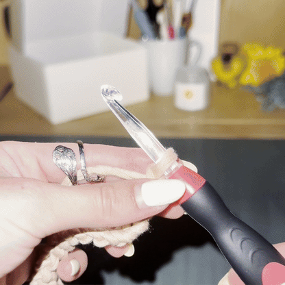 Aguja de crochet con luz LED